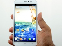 Micromax   6- Canvas Doodle 3  $140