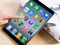 Aoson M787T      iPhone 5  $130