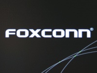 Foxconn   Sharp    iPhone  iPad