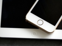 iPhone 6, iPad Air 2  iPad mini 3    