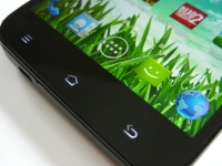   5- Zopo ZP320 4G LTE  Android 4.4 KitKat