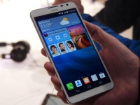 Ascend Mate 7       Huawei