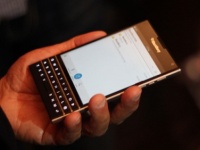 QWERTY- BlackBerry Passport 