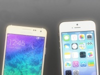 Apple iPhone 6    Samsung Galaxy Alpha