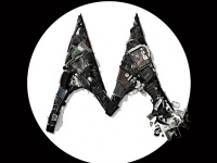 Motorola Droid Quark  QHD-, 3    Snapdragon 805