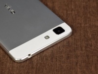  Vivo X5 Max  Super AMOLED   3.5  -