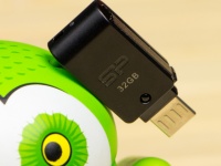  USB- Silicon Power USB 2.0 Flash Drive Mobile X21 (32 )