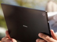     12.9- Sony Xperia Z4 Tablet Ultra
