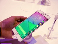  Samsung Galaxy Note Edge    24- 