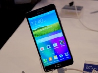 Samsung    Galaxy A7