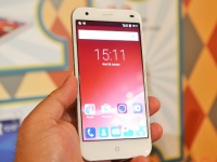 ZTE Blade S6  8-    iPhone 6  $260