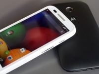  - Motorola Moto E  