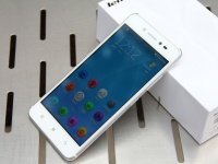 Lenovo S90  64-   Super AMOLED-   