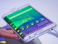      Samsung Galaxy S6  Galaxy S6 Edge