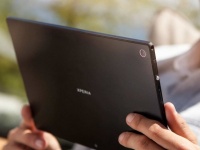      Sony Xperia Z4 Tablet
