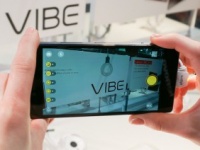 MWC 2015: Lenovo   Vibe Shot  