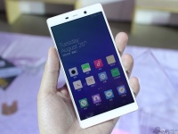 MWC 2015:   5.5- IUNI U3 mini  Snapdragon 801