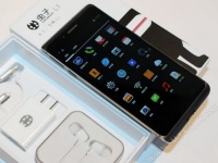 Chongzi L1     8- Snapdragon 615  $370