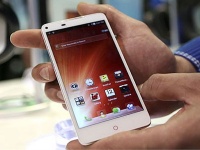  Android- ZTE Q806T   TENAA