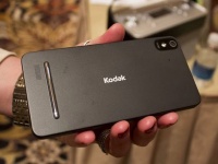 Анонсирован старт продаж смартфона Kodak IM5