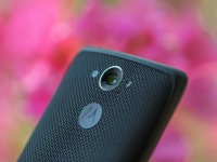 Motorola DROID Kinzie XT1585  8-   5.5- Quad HD 