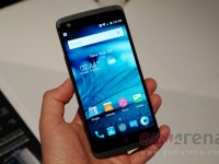 ZTE Axon     , Snapdragon 810 SoC  4  