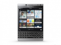  BlackBerry Passport Silver Edition  Qwerty-