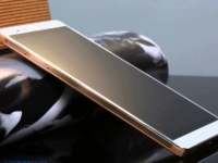  8-  Elephone Vowney  QHD-  3  