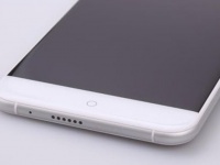  8- Ulefone Paris   4G LTE