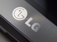 LG    8-    Android 5.1.1