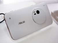    ASUS ZenFone Zoom