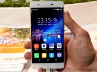 Phicomm P680L    Snapdragon 810 SoC  21  Sony