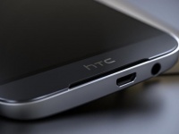 @evleaks    HTC One M10