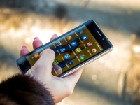   S-Tell M477   Smartphone.ua!