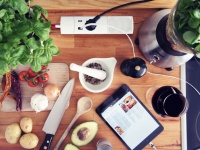 SMARTups:   Youmo      !