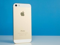      4- Apple iPhone SE