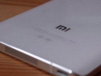 Xiaomi Max  6.4- QHD-   