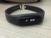 - Xiaomi Mi Band 2  LCD-