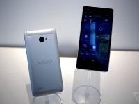    VAIO Phone Biz   Windows 10 Mobile