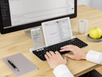 Logitech K780 Multi-Device:     