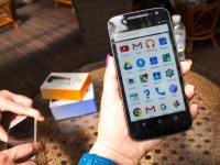     Moto G4  Moto G4 Plus