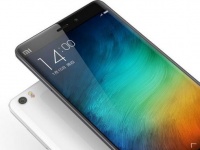 Xiaomi Mi Pro: 5.5 OLED ,    Samsung Galaxy S7    3700 