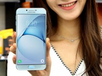 Samsung  8- Galaxy A8 (2016)  5.7- Full HD 