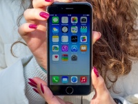 iPhone 6:  ?