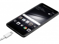 Huawei  Mate 9 Porsche Design   ,   Leica   Smart Touch