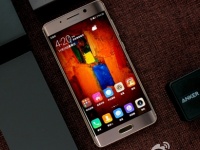 Huawei   Mate 9 Pro   QHD-   