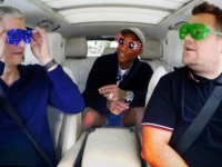 Bloomberg: Apple    -