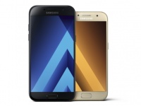 Samsung     Galaxy A (2017)