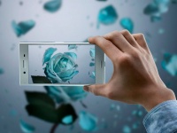 MWC 2017: Sony Xperia XZs     Snapdragon 820 SoC   Motion Eye