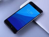 MWC 2017: UMIDIGI   Z PRO         